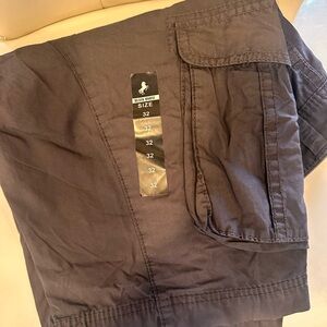 Black Horse Size 32 Dark charcoal Cargo Shorts